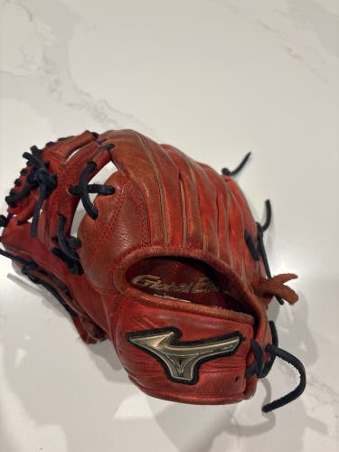 Mizuno Global Elite LH Infield Baseball Glove 11.5" (Used)