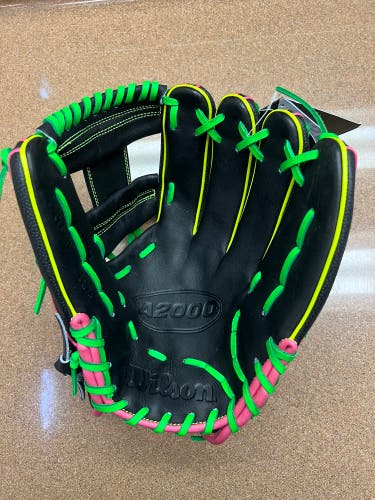 Wilson A2000 1975 RH Baseball Glove 11.75" (New)