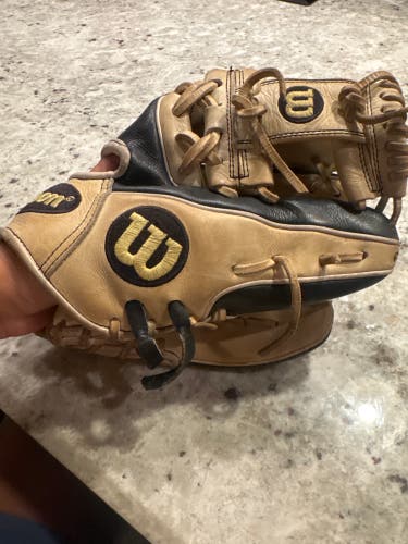 2016 Wilson A2000 RH Infield Baseball Glove 11.5" (Used)