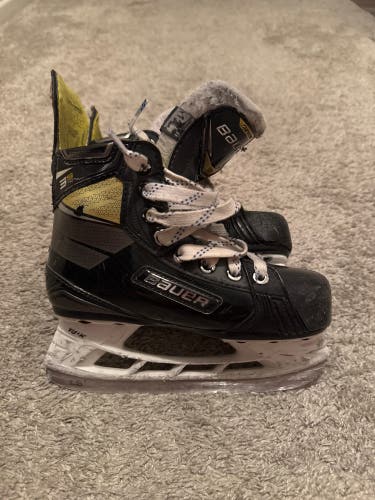 Bauer Supreme 3S Pro Hockey Skates YOUTH 13 (Used)