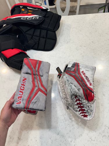 Vaughn Velocity V10 Regular- Jr Glove and Blocker