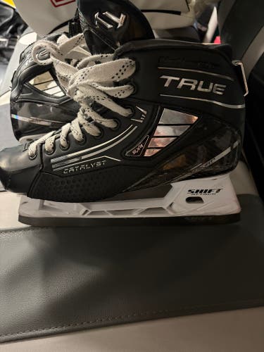 2024 True Catalyst 9x4 Hockey Goalie Skates Regular Width 8.5 (Used)