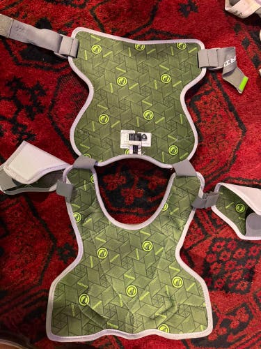 Small Adult Maverik MAX EKG Shoulder Pads (Used)