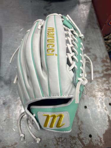 Used Marucci CYPRESS FASTPITCH BB/SB Glove RH Throw White 12 1/4" 11337-S000493255