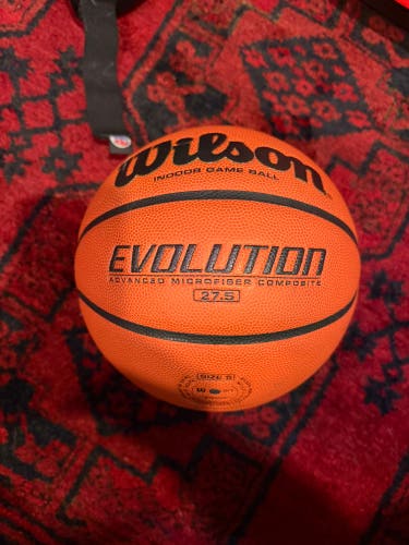 Wilson Evolution Indoor Game Basketball – 27.5” Size 5 (Used)