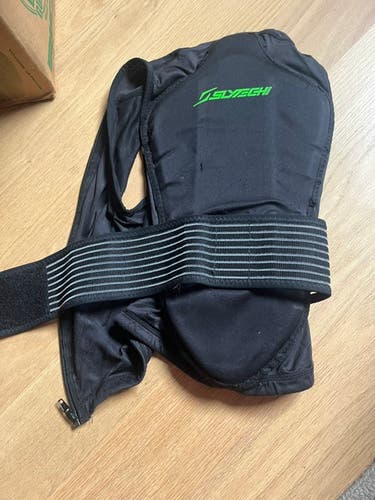 Children's Black XS Slytech Back Protector
