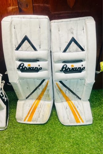 33 +1” Brian's Heritage Goalie Pads