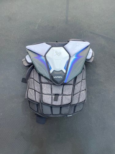 Medium 2025 Bauer Vapor Flylite Goalie Chest Protector (Used)