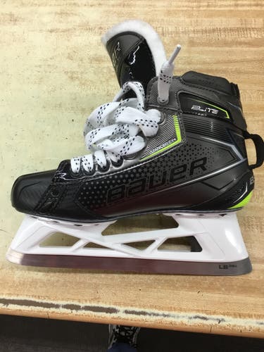 Bauer Goalie Elite Hockey Skates Intermediate size 6.5 fit 2 W/Blades New in Box