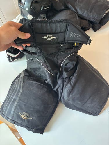 Men's Junior Medium Easton Stealth S19 Hockey Pants (Used)