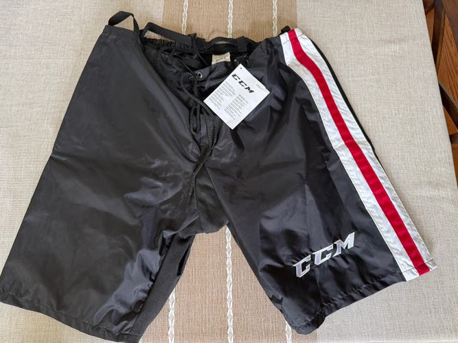 Blackhawks Colors Large CCM Pant Shell (New)