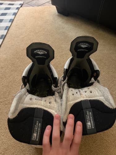 Mission Inhaler WM01 Inline Skates Regular Width Size 6 (Used)