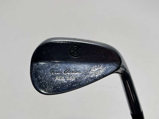 Cleveland 588 Pitching Wedge PW 45* Wedge Steel Mens RH Midsize Grip