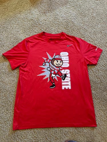 This is a Nike Dri-FIT Ohio State Buckeyes Brutus Mascot Performance T-Shirt in Men’s XL.