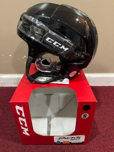 Small CCM Tacks 910 Helmet (New) Item#PW910S