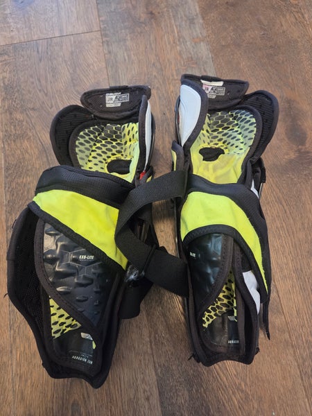 Junior Bauer Vapor Hyperlite 12" Shin Pads (Used)