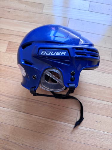 Large Bauer 7500 Helmet (Used)