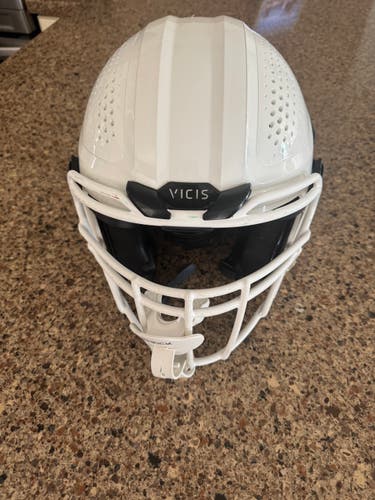Youth Medium Vicis ZERO2 Helmet (Used)