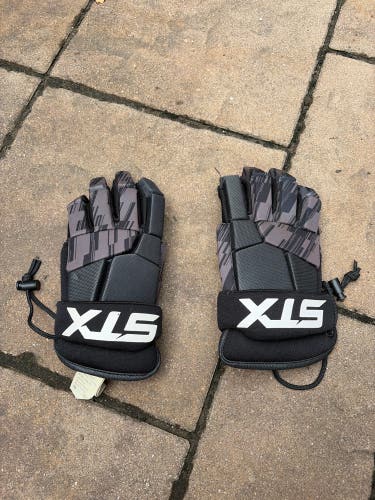 STX Stallion 75 Lacrosse Gloves (Used)