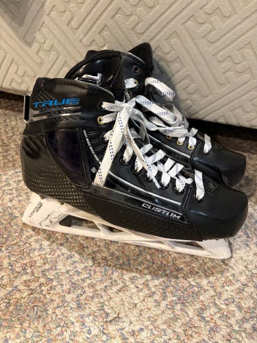 2026 True 2 Piece Hockey Goalie Skates Regular Width Pro Stock 8.5 (Used)