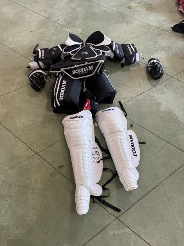 (New) BODDAMS BOX GOALIE SET LARGE
