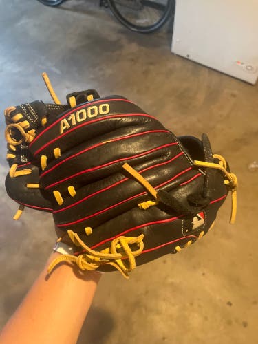 2016 Wilson A1000 RH Infield Baseball Glove 10.5" (Used)