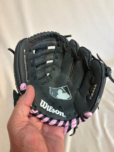 Outfield RH Wilson T Ball Baseball Glove 9" (Used)