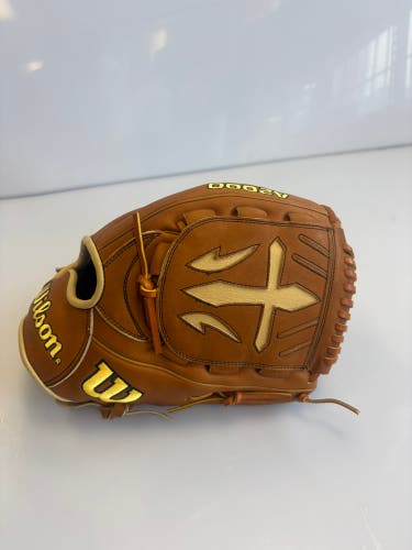 Wilson A2000 B23 RH Baseball Glove 12" (New)