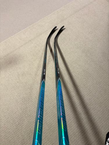 Brand New Bauer Fuse 77 P28 LH Sticks 
* Send offers *