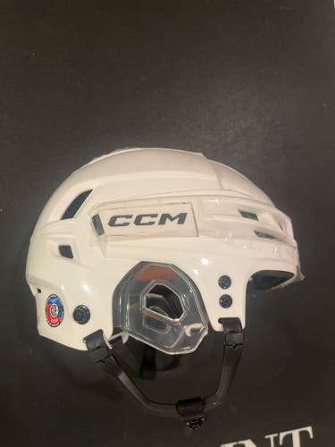 Medium CCM Tacks 720 Helmet (New)