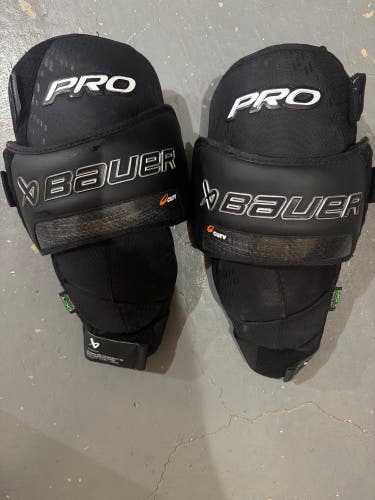 Bauer Goalie Pro Stick Knee pads