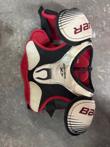 Men's Small Junior Bauer Vapor X3.0 Shoulder Pads (Used)