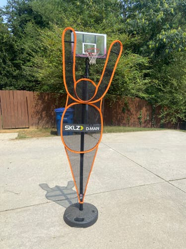SKLZ D-MAN Basketball Trainer (Used)