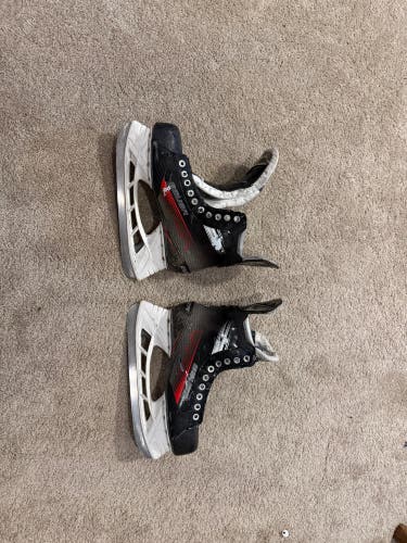 Black 2022 Bauer Vapor X3 Hockey Skates Regular Width 10 (Used)