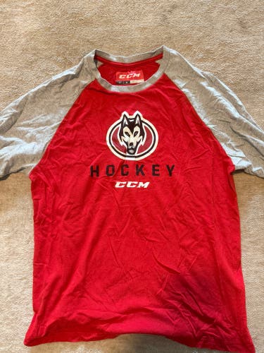 Red Large Men's CCM Shirt (Used)