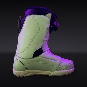 NEW 2023 K2 Haven Size 8.5 Mint Women's Snowboard Boots