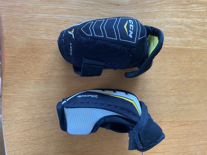Junior Small CCM Tacks 2052 Elbow Pads (Used)
