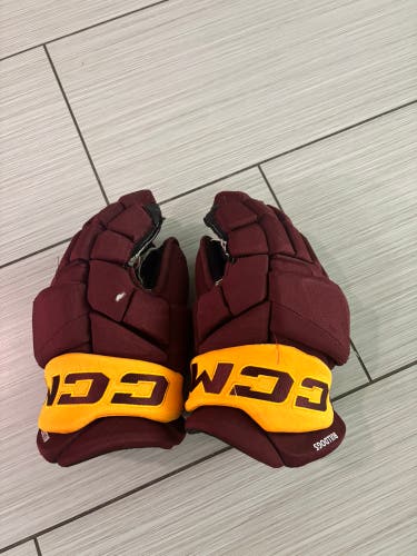 CCM JetSpeed FT8 Pro Gloves 14" (Used)