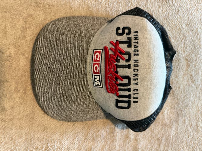 Gray Men's CCM Hat (Used)