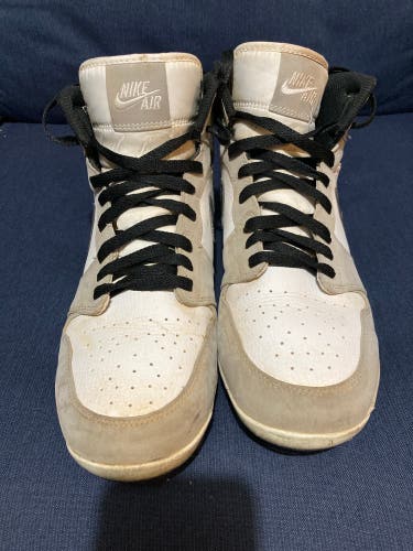 White Men's Size M 9.5 (W 10.5) Nike Air Jordan High Top Molded Cleats (Used)