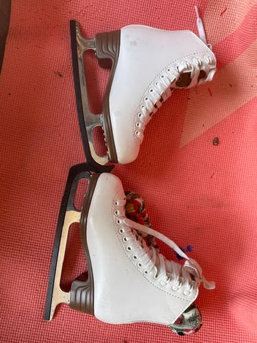 Jackson Ultima Figure Skates Junior 1 (New)