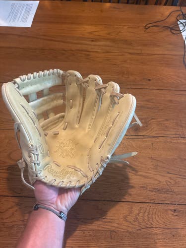 Rawlings Heart of the Hide R2G RH Outfield Baseball Glove 12.25" (Used)