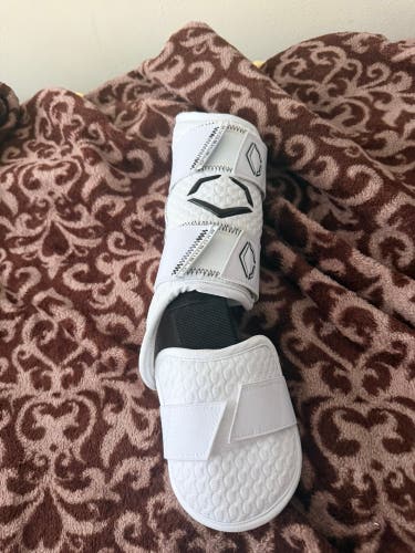 White Senior EvoShield Leg guard Shin Guards (New)