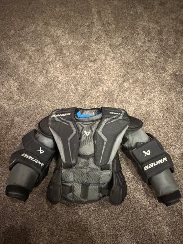 Small / Medium Bauer GSX Goalie Chest Protector (Used)