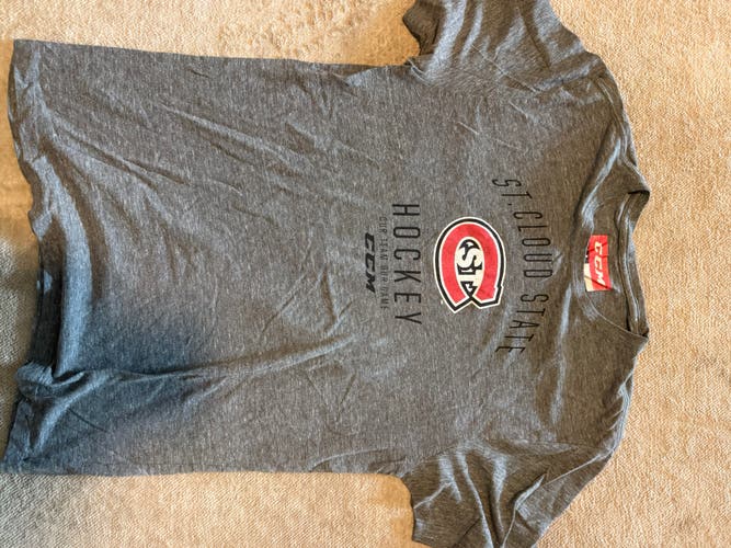 Gray Large Men's CCM Shirt (Used)