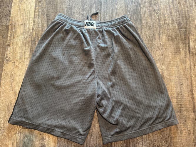 Nike Dri-FIT Mesh Athletic Shorts Gray Men’s Medium