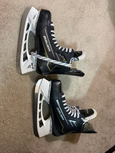 Bauer Supreme M40 Hockey Skates 10 (Used)