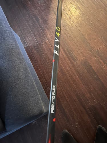 Senior Bauer Right Handed Hockey Stick 70 Flex (Used)