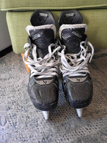 Bauer Supreme Shadow Hockey Skates 6.5 (Used)