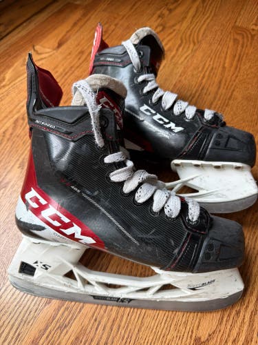 2021 CCM JetSpeed FT485 Hockey Skates Regular Width Size 5 (Used)